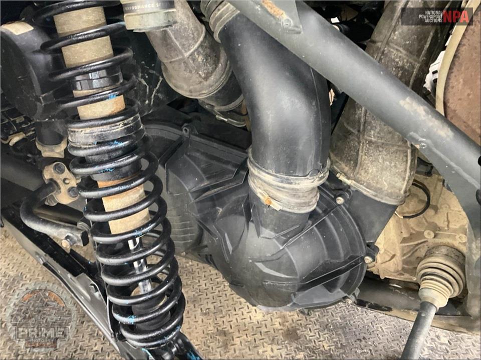 2021 Can-Am MAVERICK X3 RS TURBO R (DESERT TAN & CARBON BLACK) — фото 9