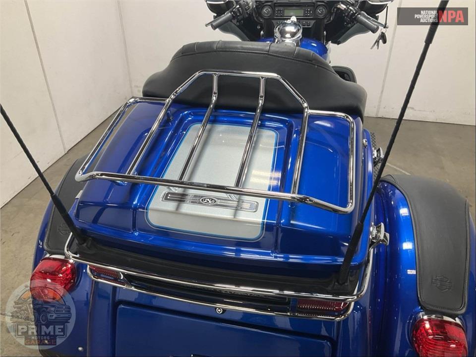 2010 Harley-Davidson FLHTCUTG TRIGLIDE ULTRA CLASSIC — фото 14