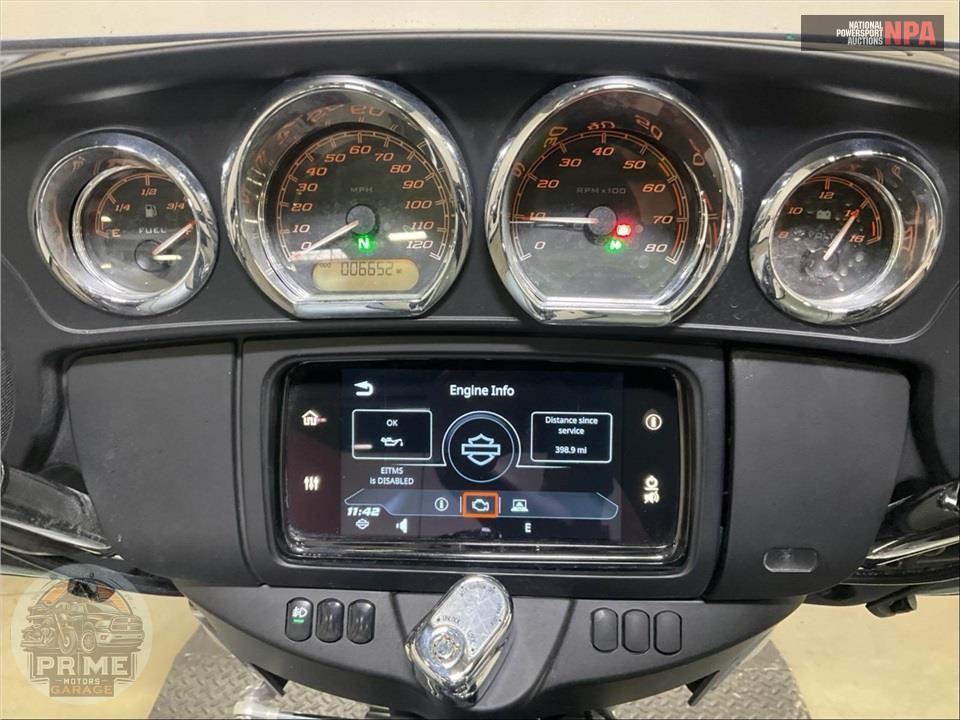 2023 Harley-Davidson FLHTCUTG TRI GLIDE ULTRA CLASSIC — фото 5