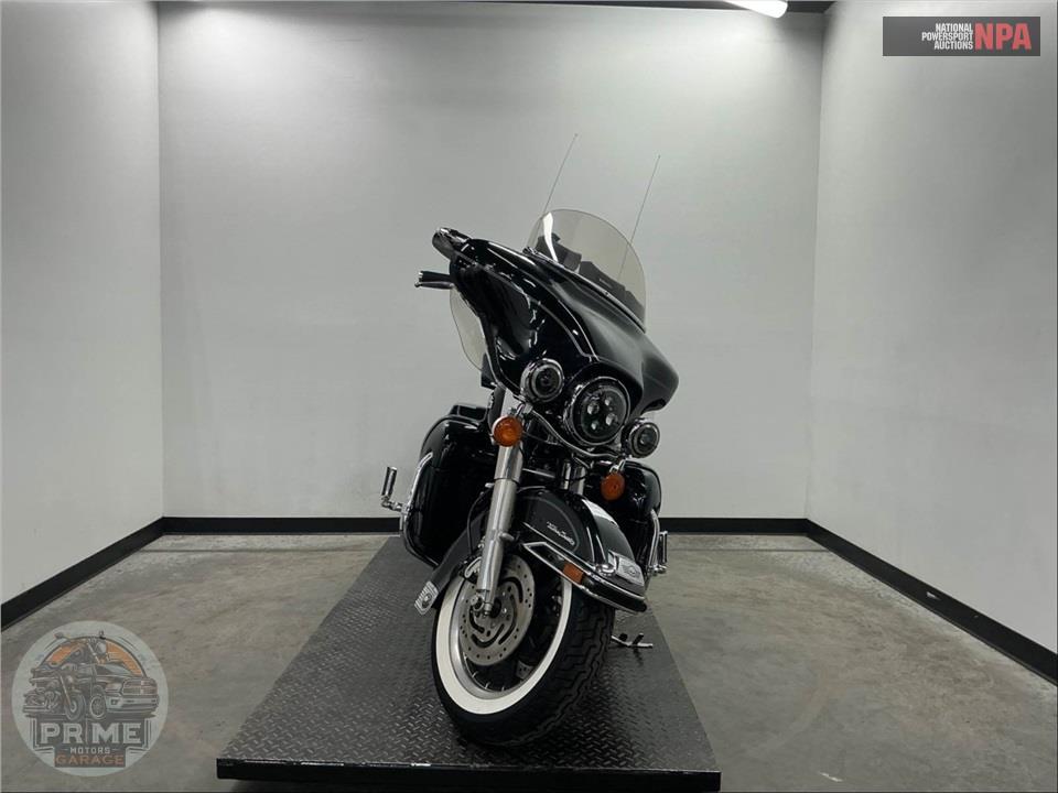 2005 Harley-Davidson FLHTCUI ULTRA CLASSIC ELECTRA GLIDE — фото 2