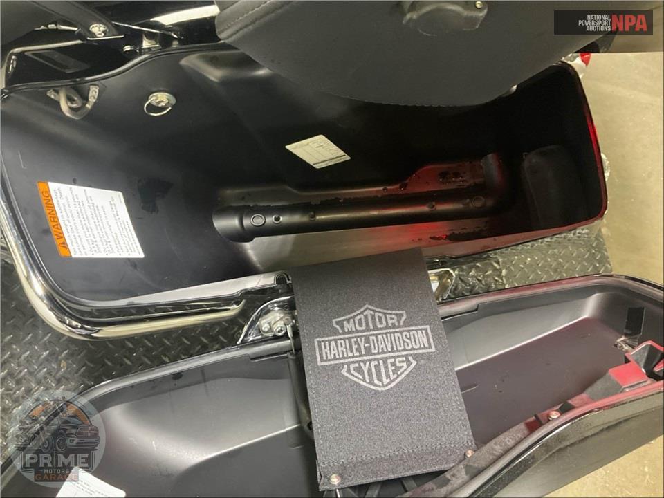 2016 Harley-Davidson FLHTK ELECTRA GLIDE ULTRA LIMITED — фото 15