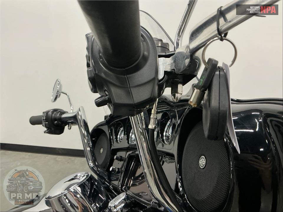 2022 Harley-Davidson FLHTK ULTRA LIMITED — фото 12