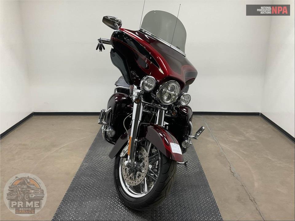 2013 Harley-Davidson FLHTCUSE8 SCREAMIN EAGLE — фото 2
