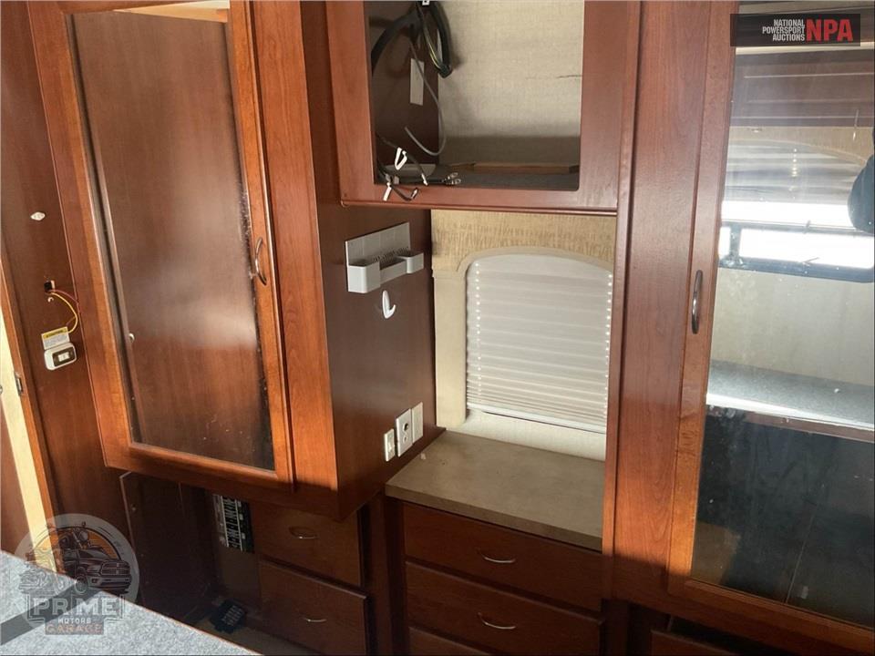 2008 Bounder M-38P WORKHORSE 340HP — фото 27