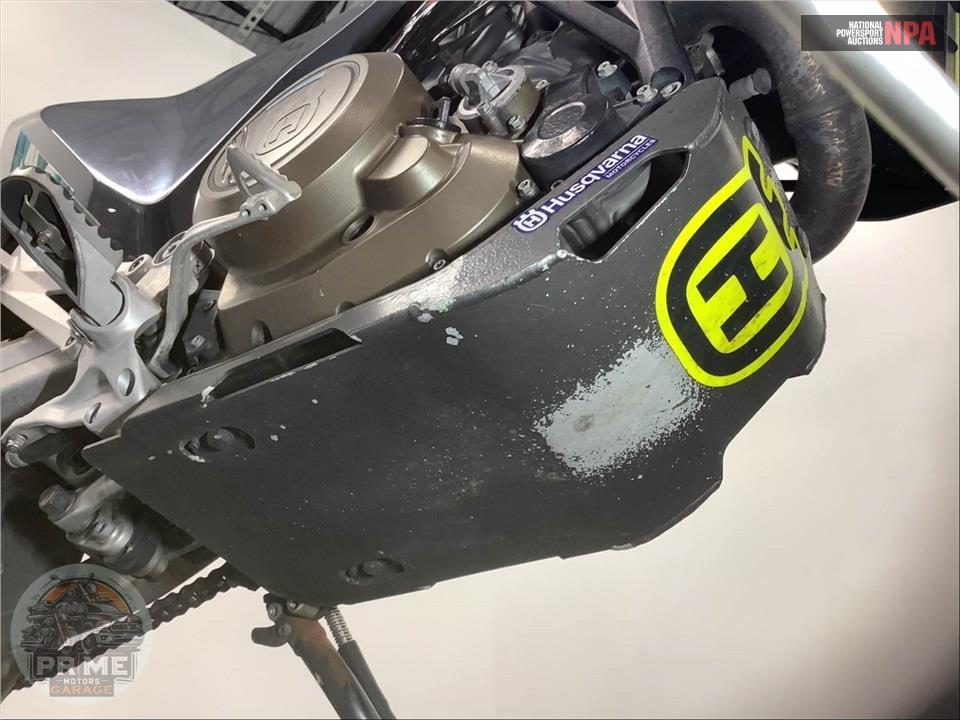 2023 Husqvarna 701 SUPERMOTO — фото 14