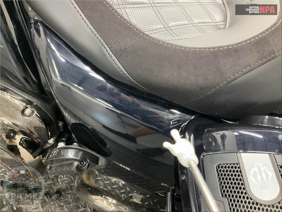 2022 Harley-Davidson FLTRXSE CVO ROAD GLIDE — фото 17