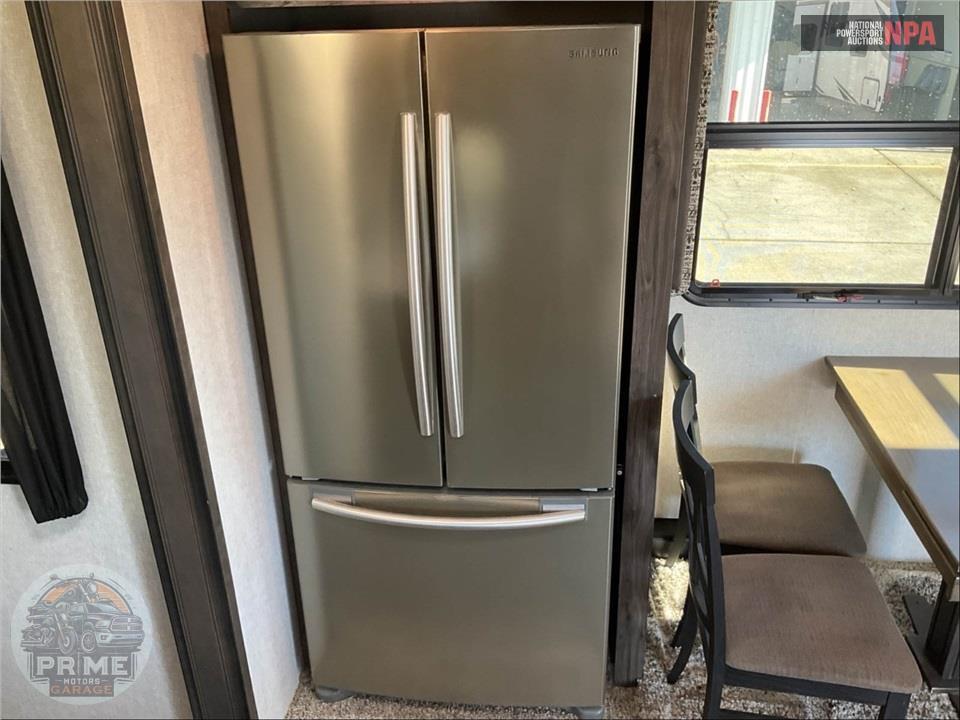 2018 Keystone Rv M-375 FL - MONTANA HIGH COUNTRY FIFTH WHEEL SERIES — фото 18