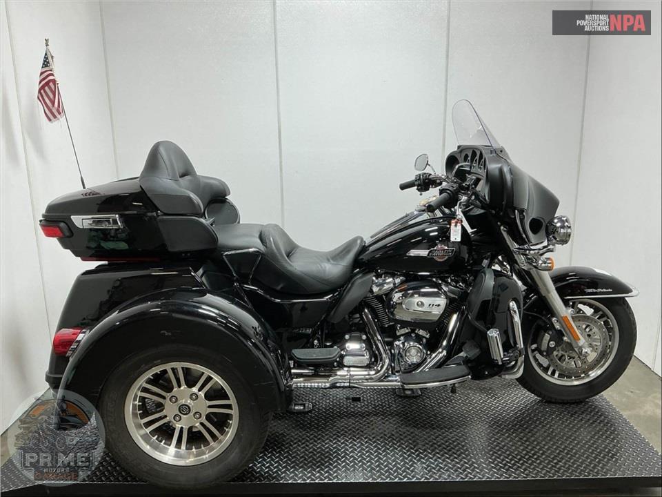 2023 Harley-Davidson FLHTCUTG TRI GLIDE ULTRA CLASSIC — фото 1