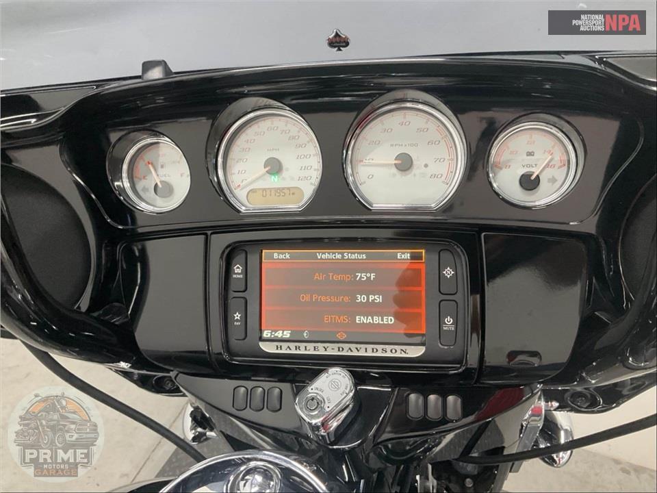 2014 Harley-Davidson FLHXS STREET GLIDE — фото 5