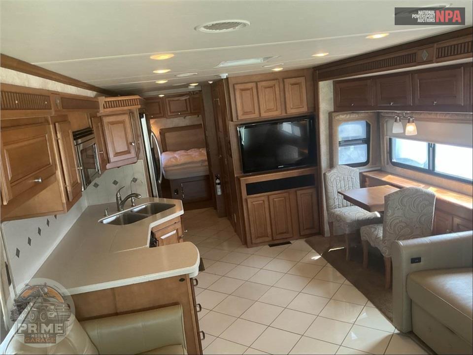 2012 Winnebago M-36M-CUMMINS 360HP - JOURNEY SERIES — фото 8