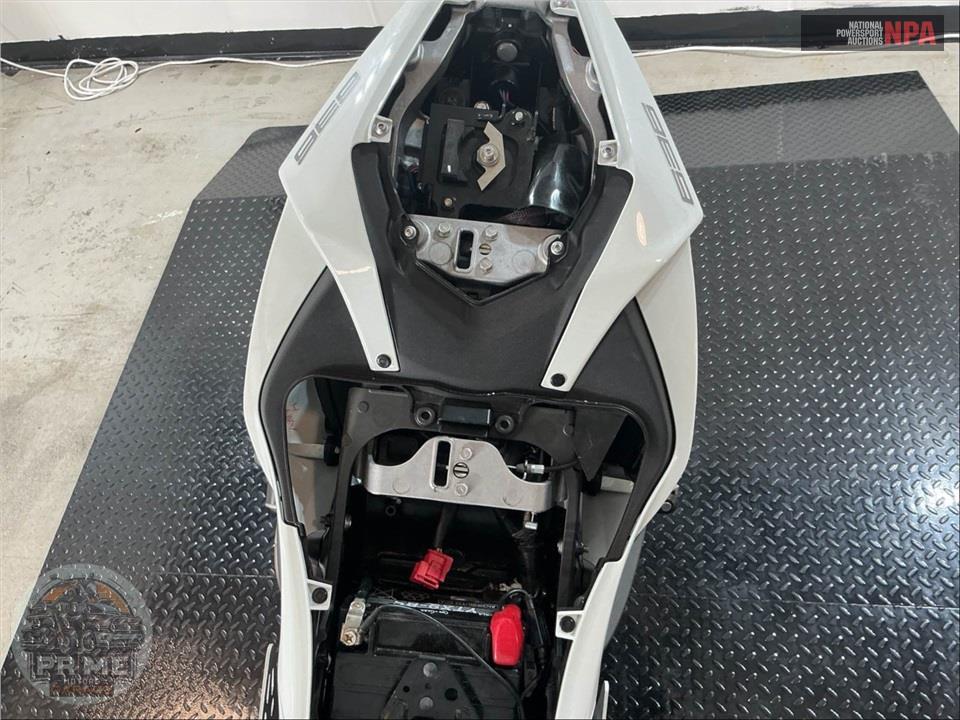 2025 Kawasaki ZX636KSFAL NINJA ZX-6R — фото 13