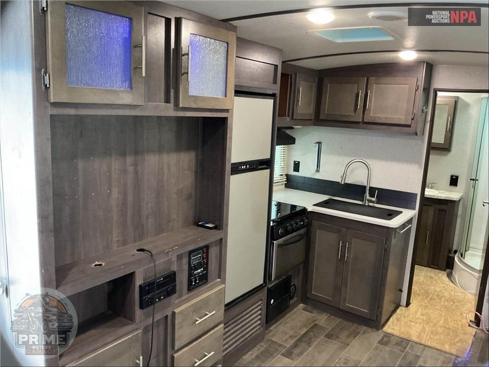 2019 Crossroads Rv M-253 RB - SUNSET TRAIL SUPER LITE SERIES — фото 7