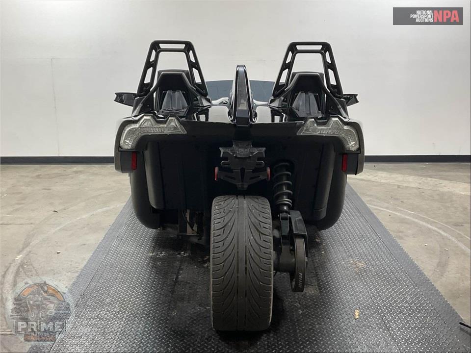 2018 Polaris SLINGSHOT S (BLACK) — фото 4