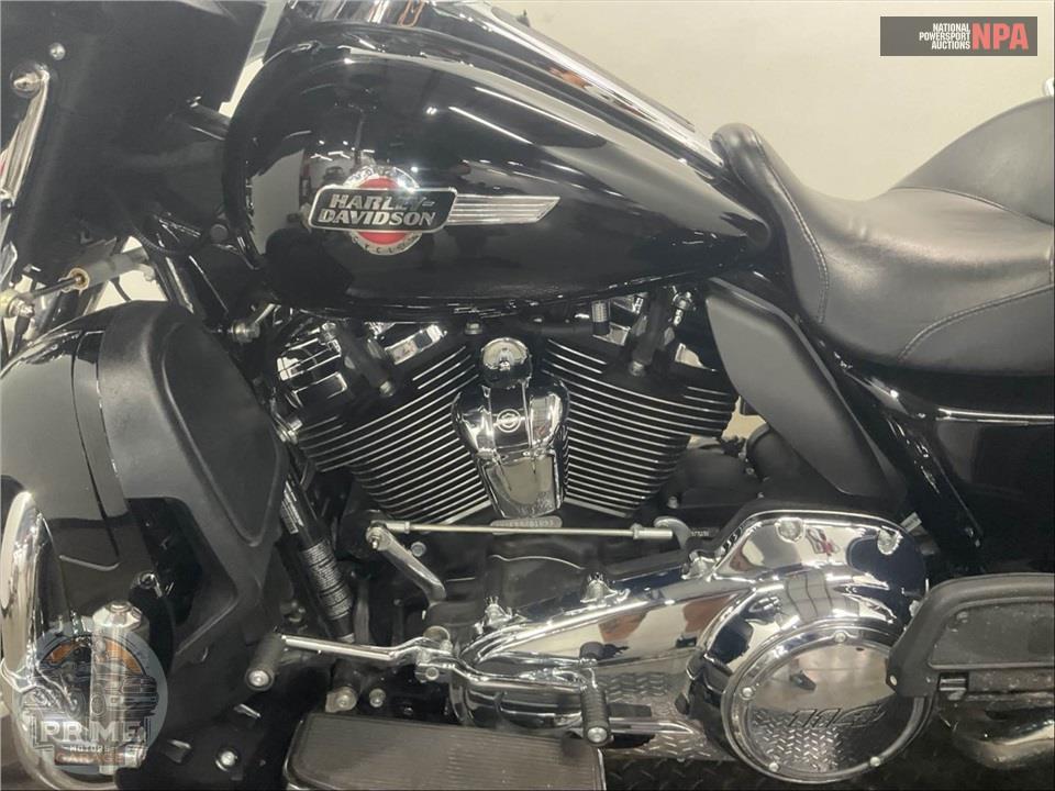 2024 Harley-Davidson FLHTCUTG TRI GLIDE ULTRA CLASSIC — фото 7