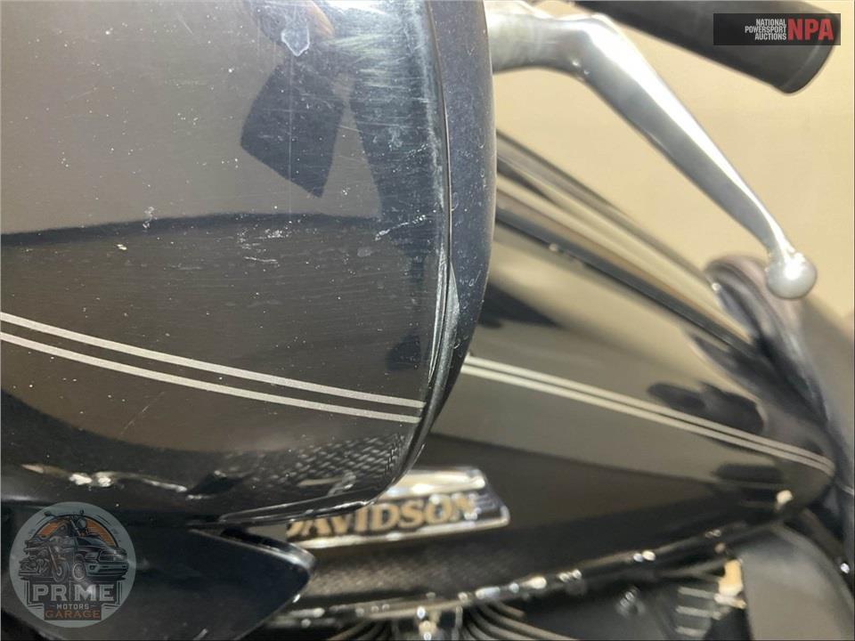 2016 Harley-Davidson FLHTCU ULTRA CLASSIC ELECTRA GLIDE — фото 17