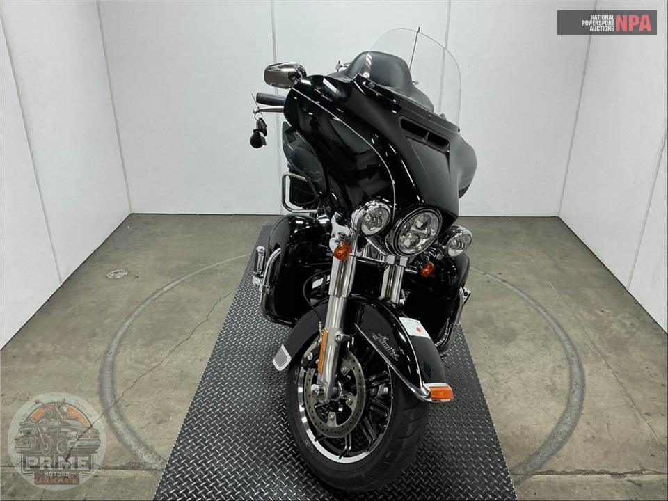 2017 Harley-Davidson FLHTK ULTRA LIMITED — фото 2