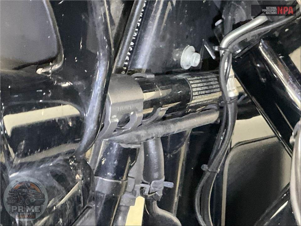 2020 Harley-Davidson FLTRK ROAD GLIDE LIMITED — фото 13