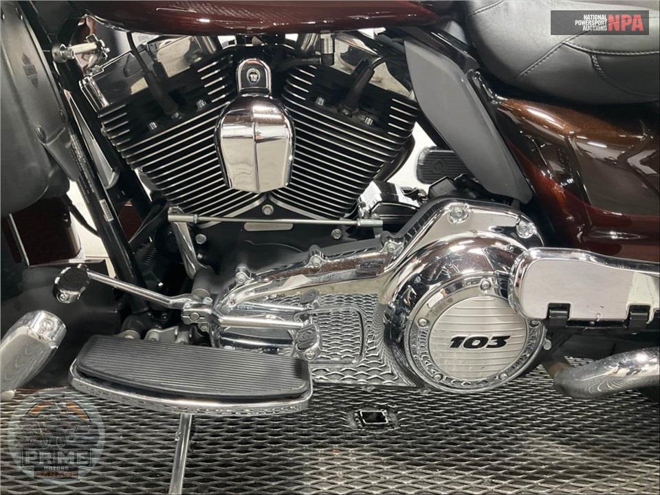 2011 Harley-Davidson FLHTK ELECTRA GLIDE UL LI — фото 7