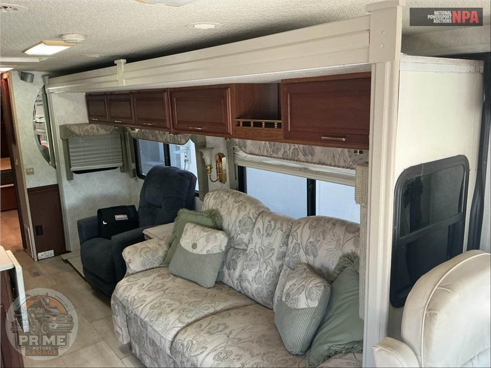 2004 Winnebago M-38G-Ford (**) Adventurer Series — фото 7