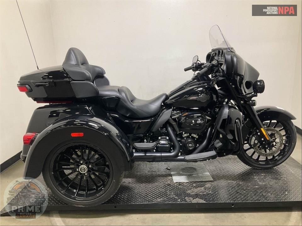 2025 Harley-Davidson FLHTCUTG TRI GLIDE ULTRA CLASSIC — фото 1