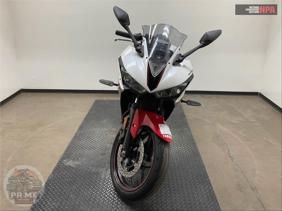 2016 Yamaha YZF-R3 — фото 2