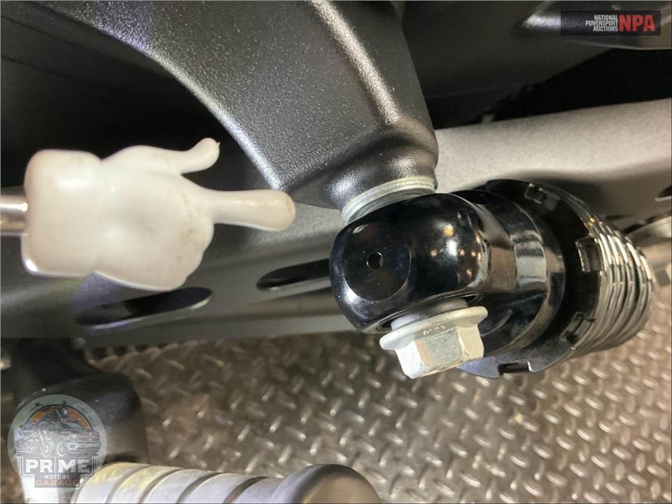 2021 Indian Motorcycle SCOUT BOBBER (ABS, BLACK SMOKE) — фото 27