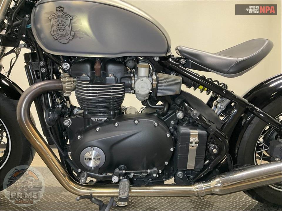 2022 Triumph BONNEVILLE BOBBER — фото 7