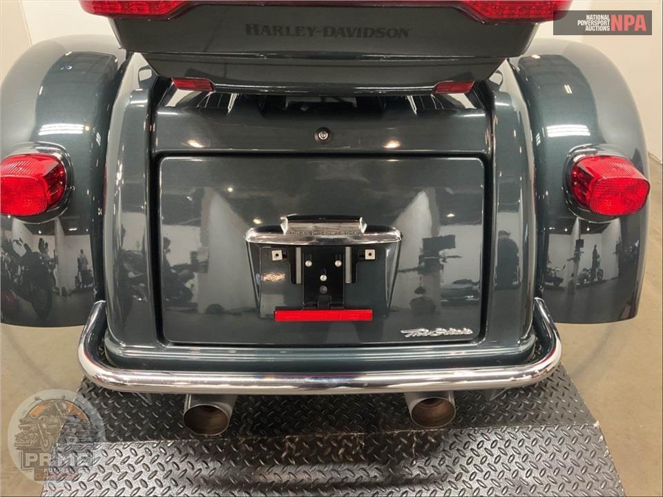 2020 Harley-Davidson FLHTCUTG TRI GLIDE ULTRA — фото 17