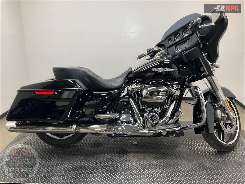 2017 Harley-Davidson FLHX STREET GLIDE — фото 1