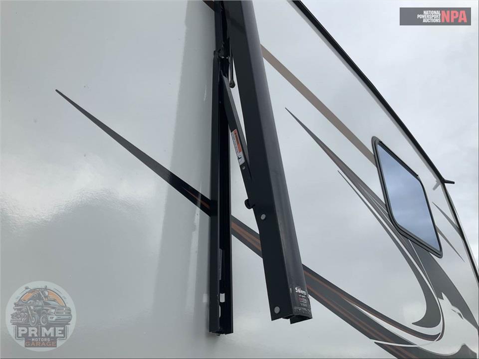 2023 Sabre By Forest River M-38DBQ - FIFTH WHEEL SERIES — фото 55