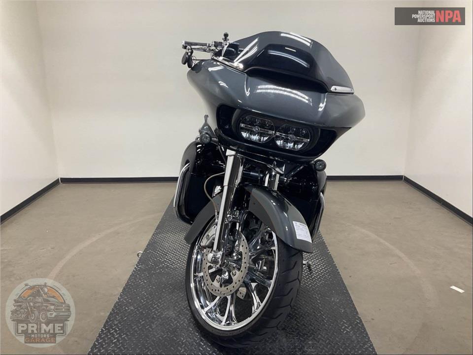 2016 Harley-Davidson FLTRUSE CVO ROAD GLIDE ULTRA — фото 2