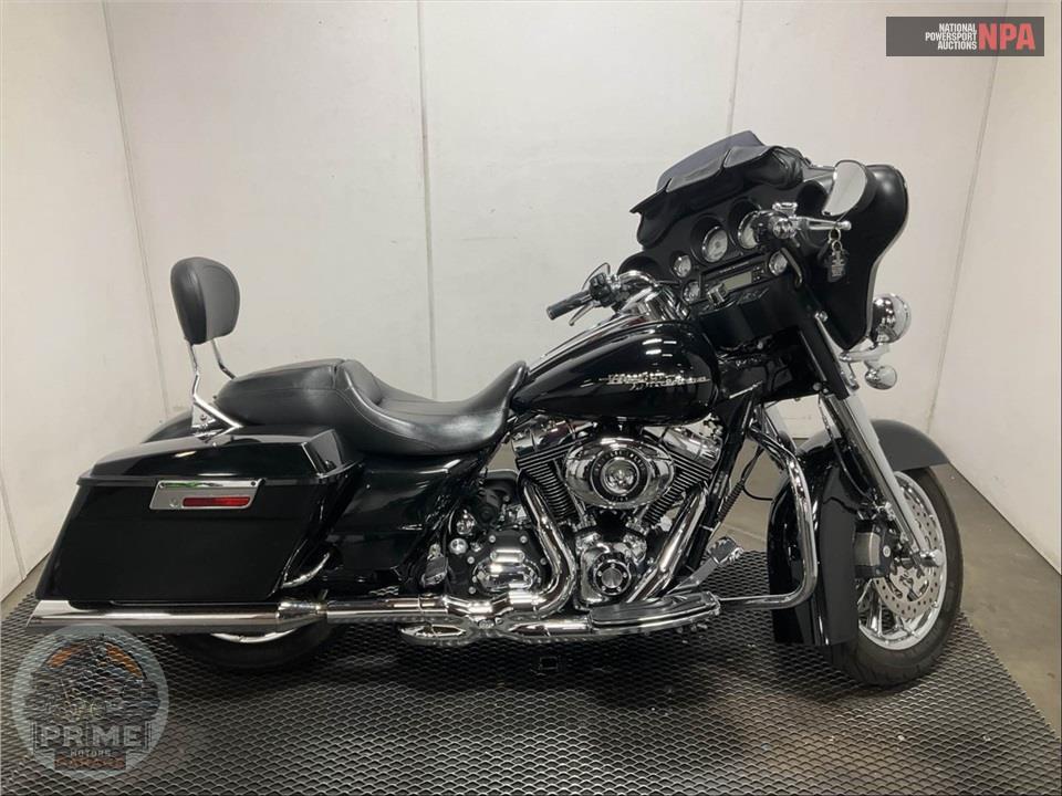 2010 Harley-Davidson FLHX STREET GLIDE — фото 1