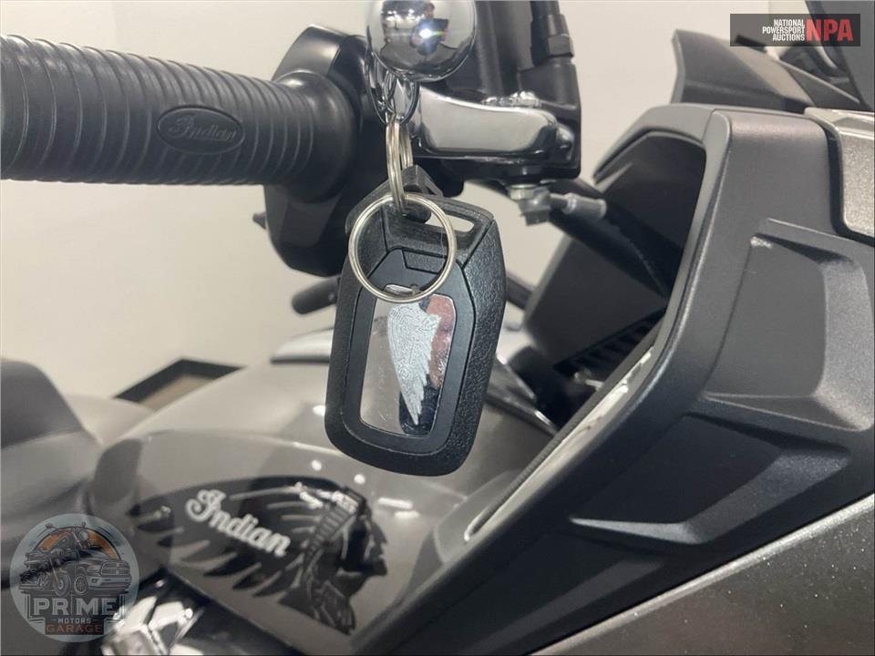 2020 Indian Motorcycle CHALLENGER — фото 12