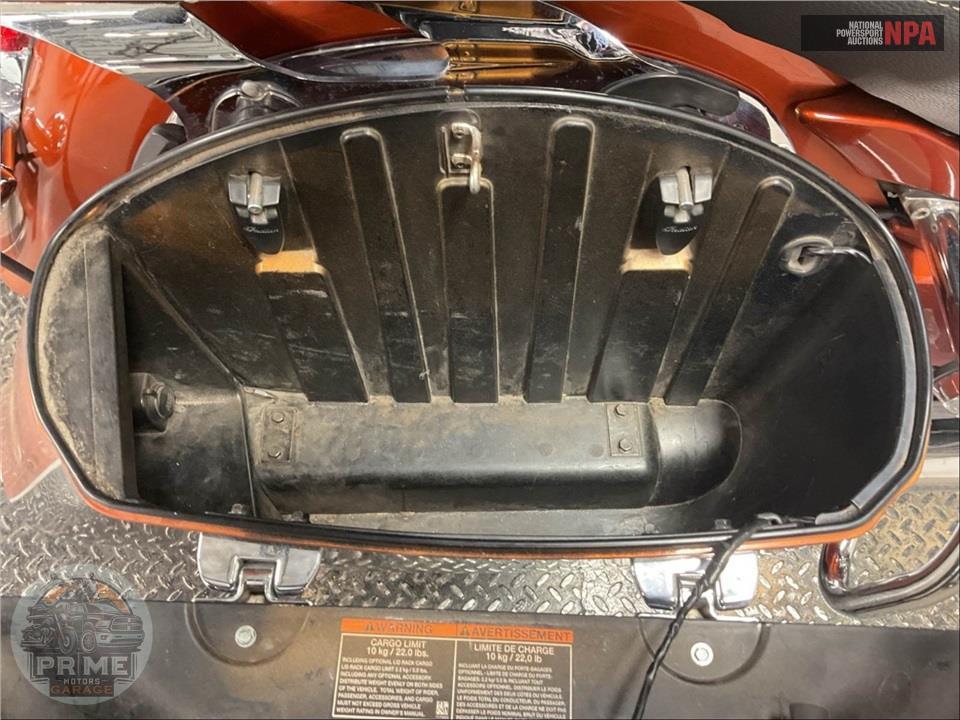 2018 Indian Motorcycle ROADMASTER (TWO-TONE) — фото 36
