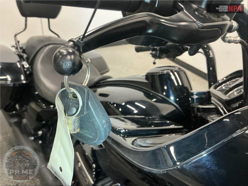 2019 Harley-Davidson FLTRXS ROAD GLIDE SPECIAL — фото 11