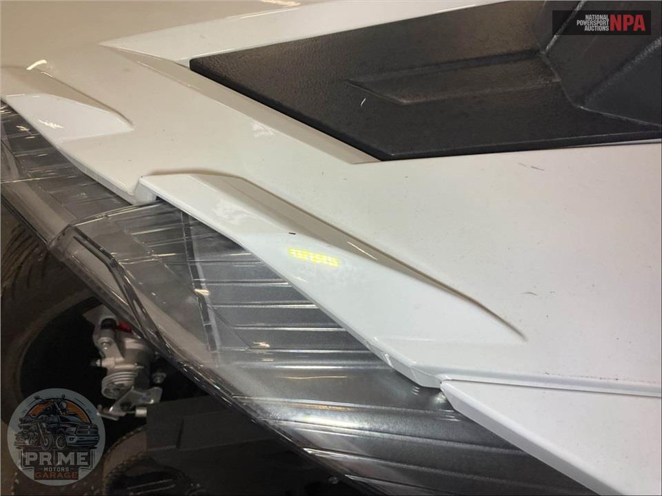2021 Polaris SLINGSHOT S WITH TECHNOLOGY PACKAGE AUTODRIVE — фото 25