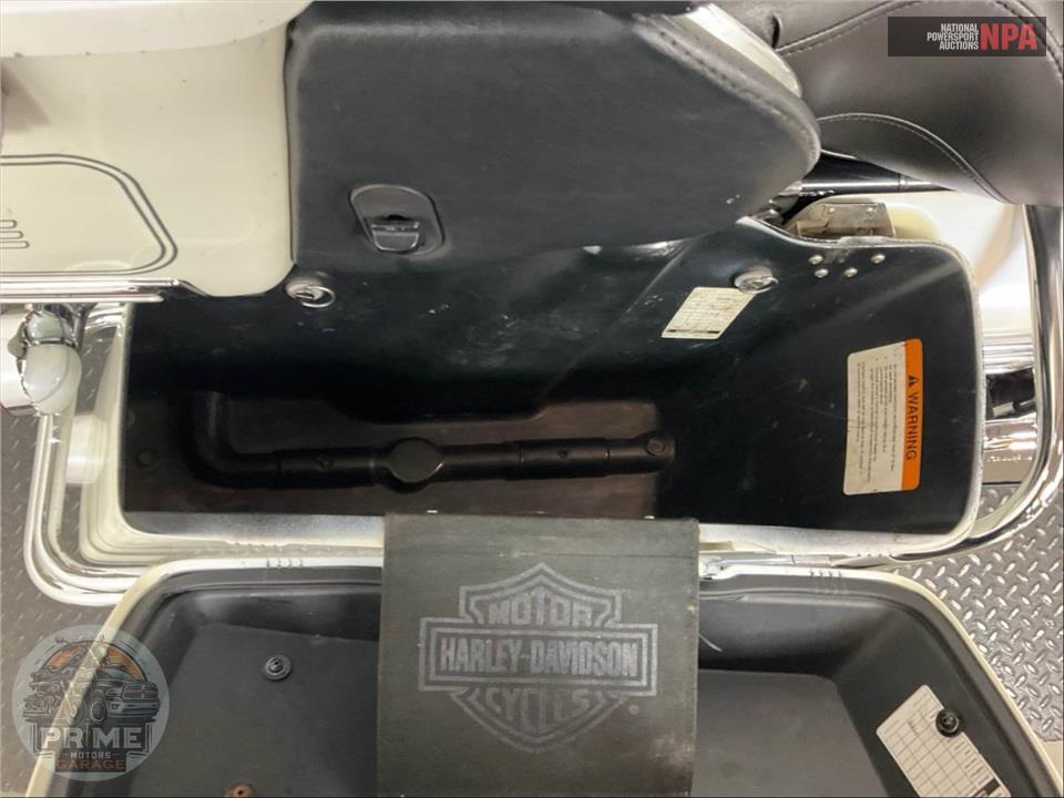 2004 Harley-Davidson FLHTCUI ULTRA CLASSIC ELECTRA GLIDE — фото 26