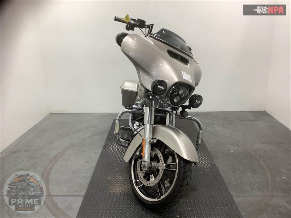 2018 Harley-Davidson FLHX STREET GLIDE — фото 2