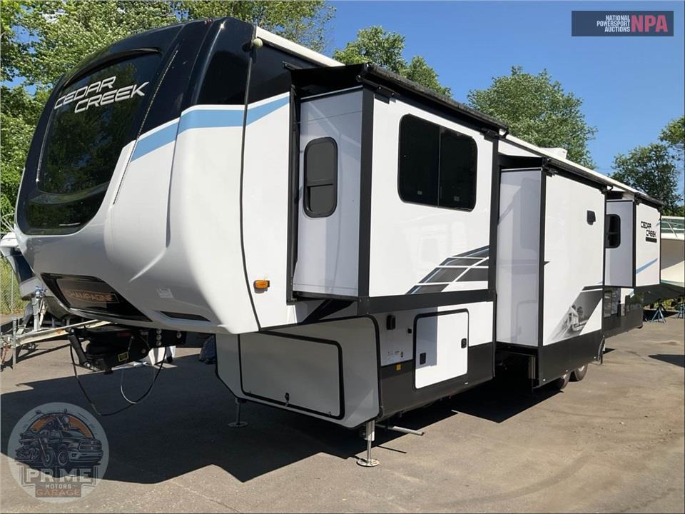 2024 Cedar Creek M-371FL - FIFTH WHEEL SERIES — фото 2