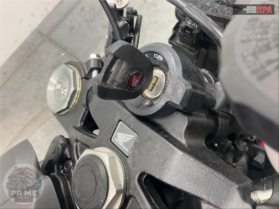2023 Honda CBR1000RR — фото 11