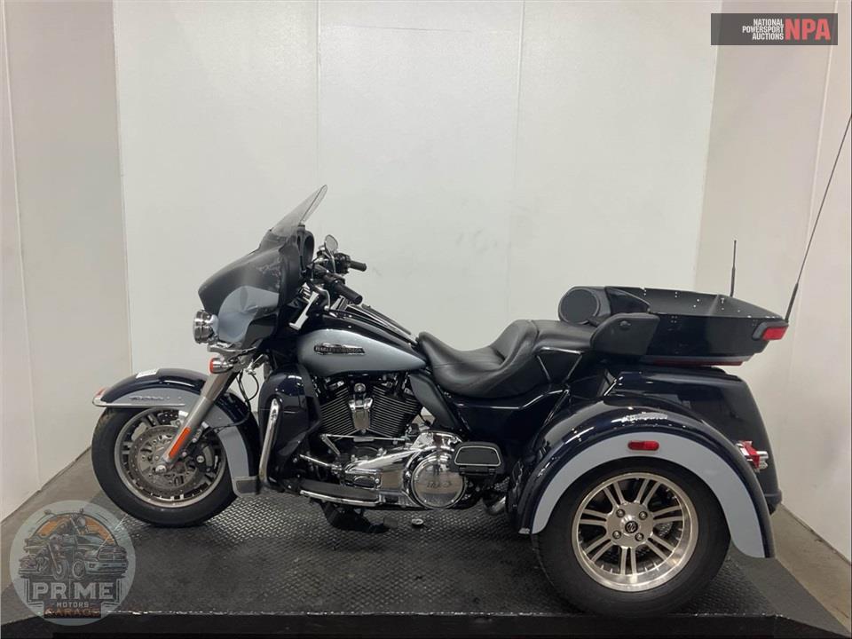 2019 Harley-Davidson FLHTCUTG TRI GLIDE ULTRA — фото 3