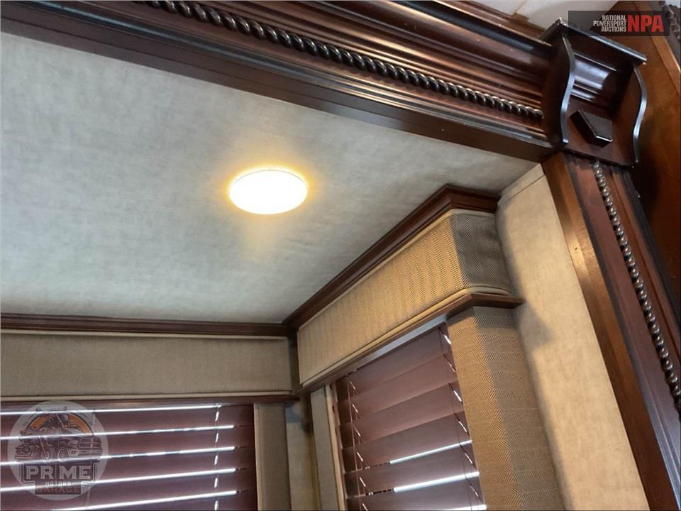 2015 Keystone Rv M-3535 RE - ALPINE FIFTH WHEEL SERIES — фото 34