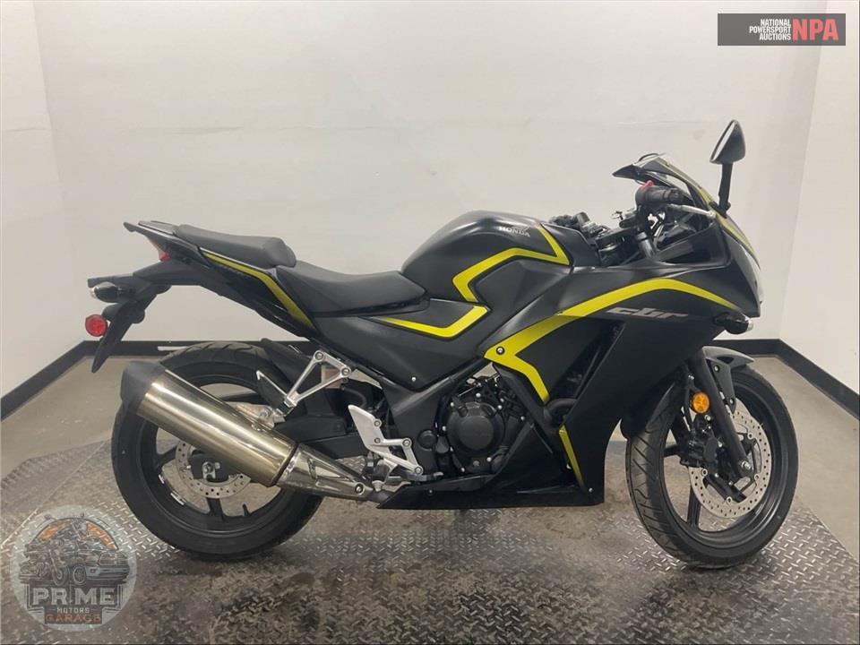 2015 Honda CBR300RF — фото 1
