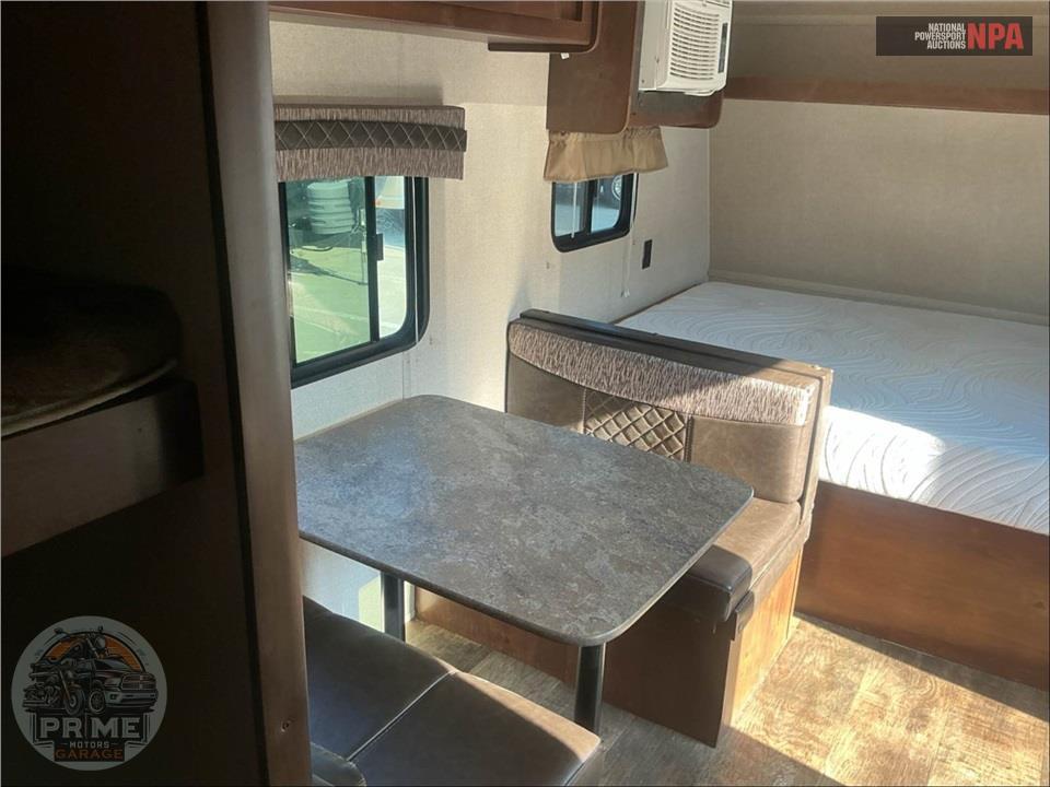 2017 Crossroads Rv M-18 BH - Z-1 LITE SERIES — фото 7