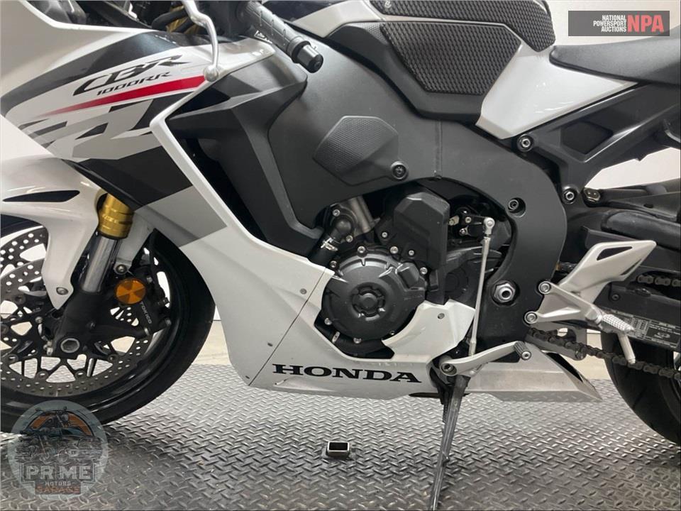 2025 Honda CBR1000RR — фото 7