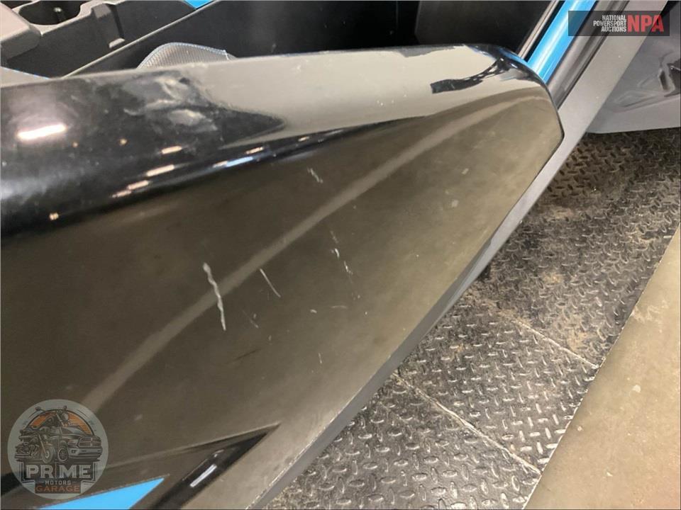 2020 Polaris SLINGSHOT R AUTODRIVE — фото 12