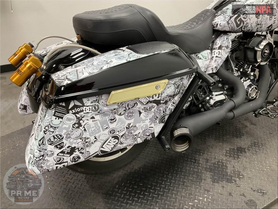 2016 Harley-Davidson FLHXS STREET GLIDE SPECIAL — фото 23