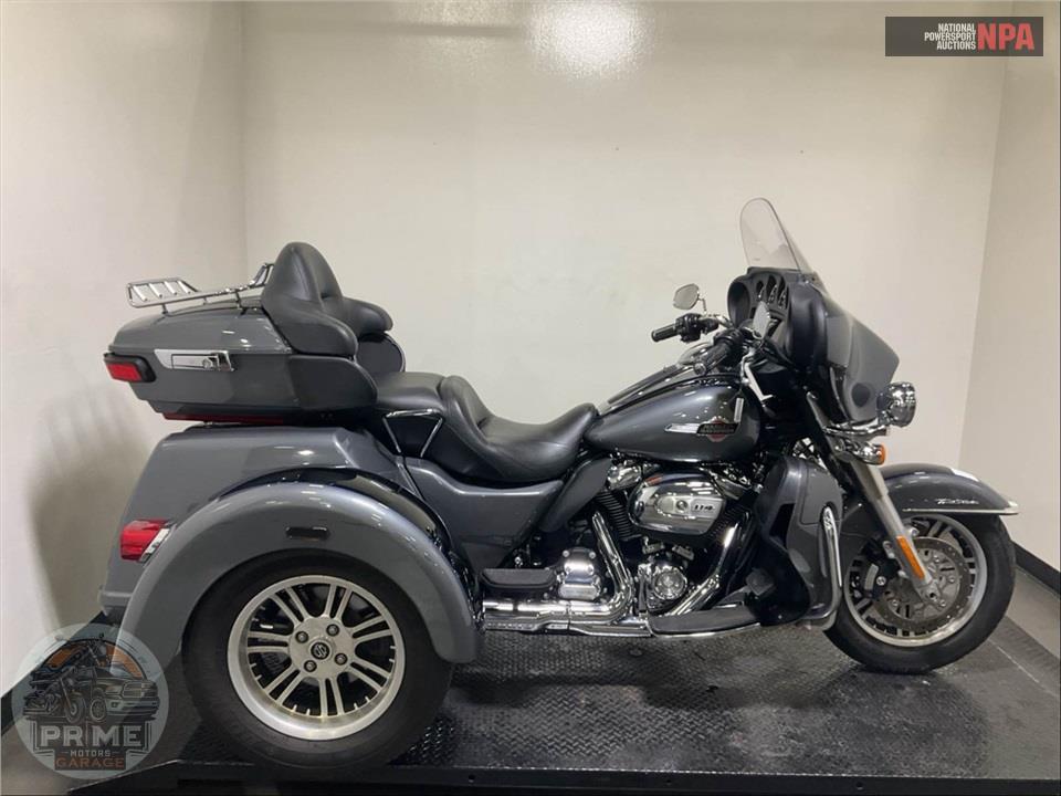 2022 Harley-Davidson FLHTCUTG TRI GLIDE ULTRA CLASSIC — фото 1