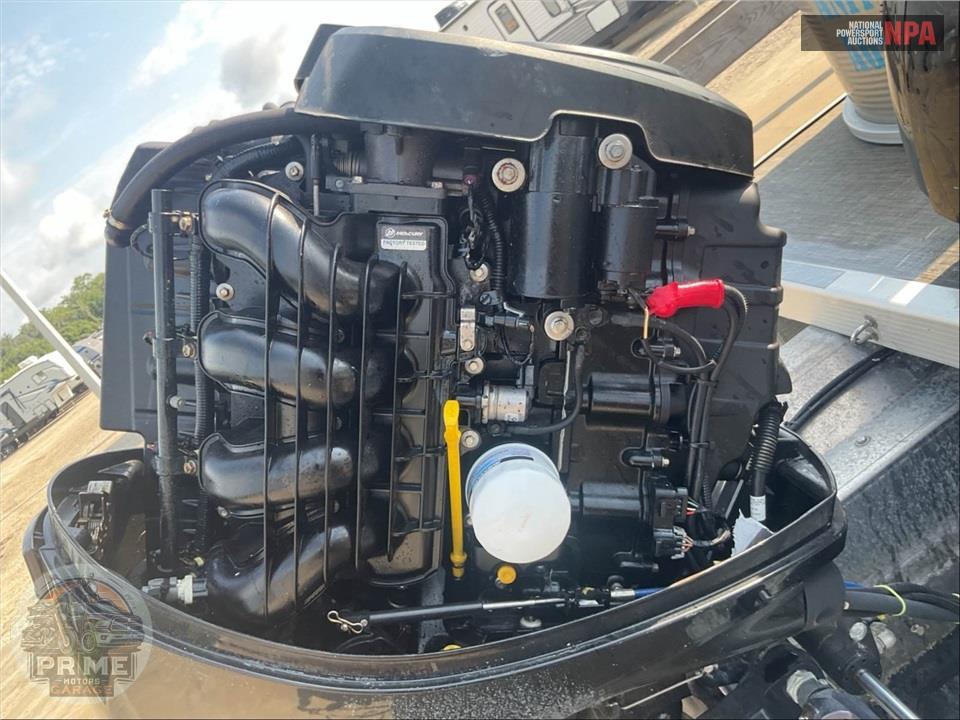 2023 Bennington Pontoons 22 SS(*) S SERIES L=23/E=1-150HP MERCURY OB — фото 6