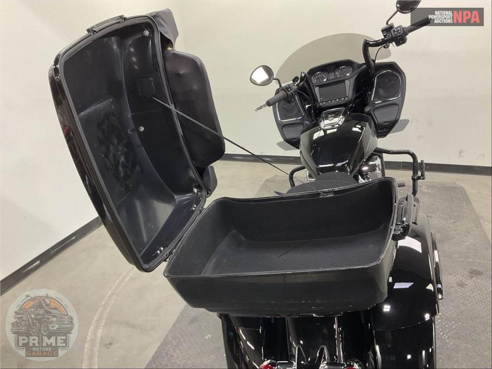 2023 Indian Motorcycle CHALLENGER (BLACK) — фото 20